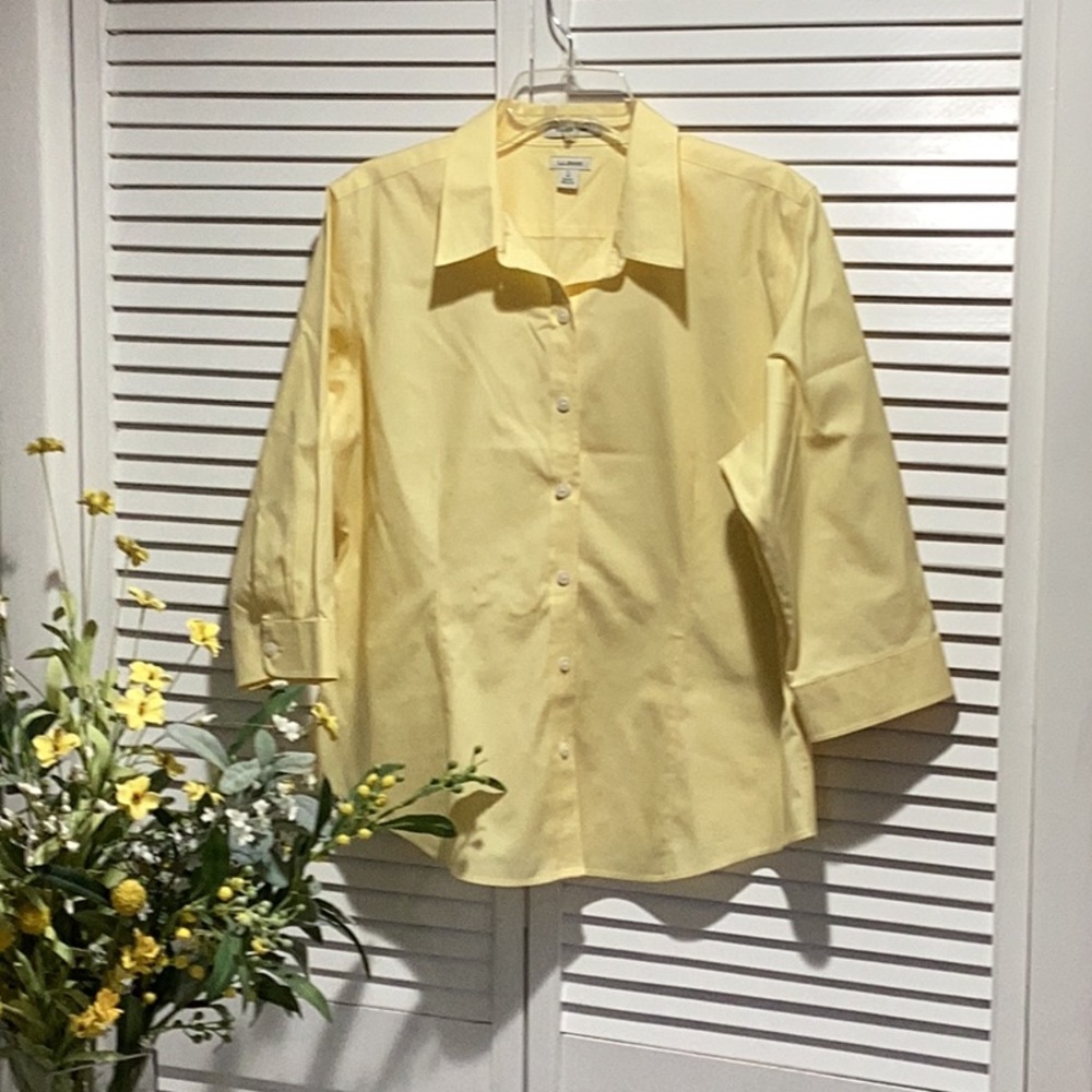 Women's blouse